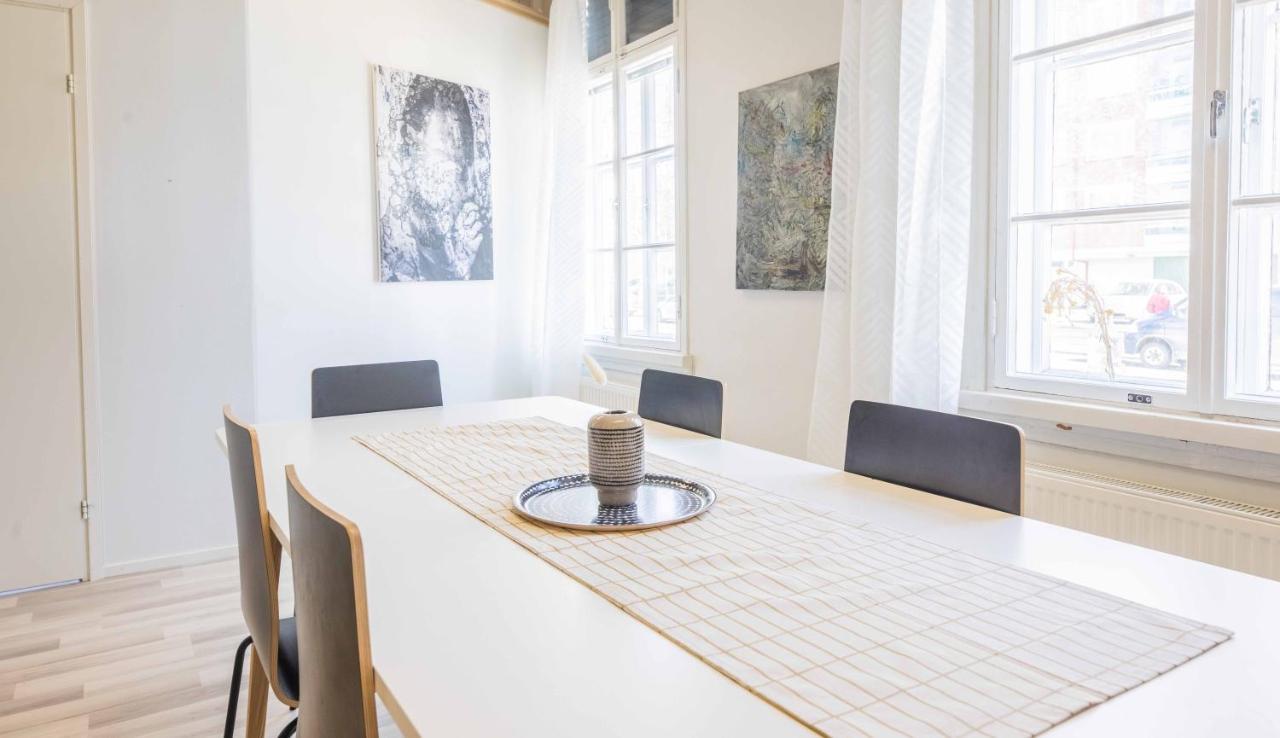 Vanha Postitalo Varkaus Exteriör bild
