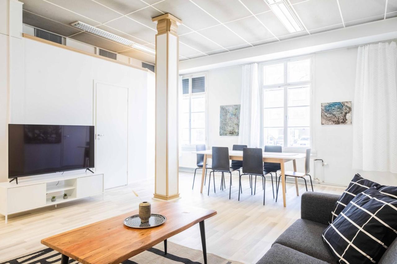 Vanha Postitalo Varkaus Exteriör bild